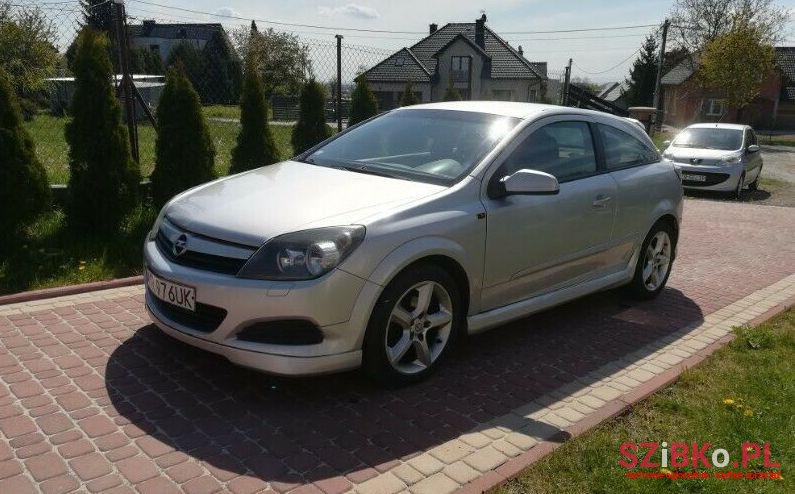 2005' Opel Astra photo #1