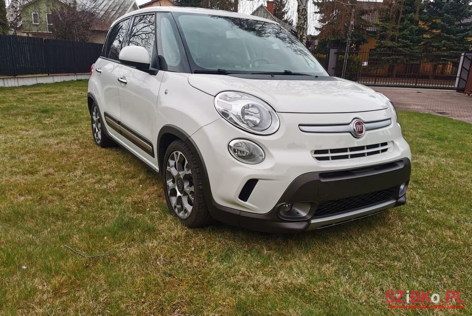 2014' Fiat 500L photo #2