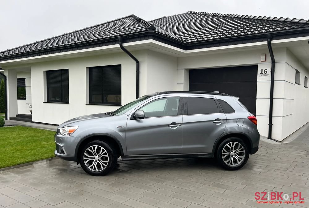 2016' Mitsubishi ASX photo #4