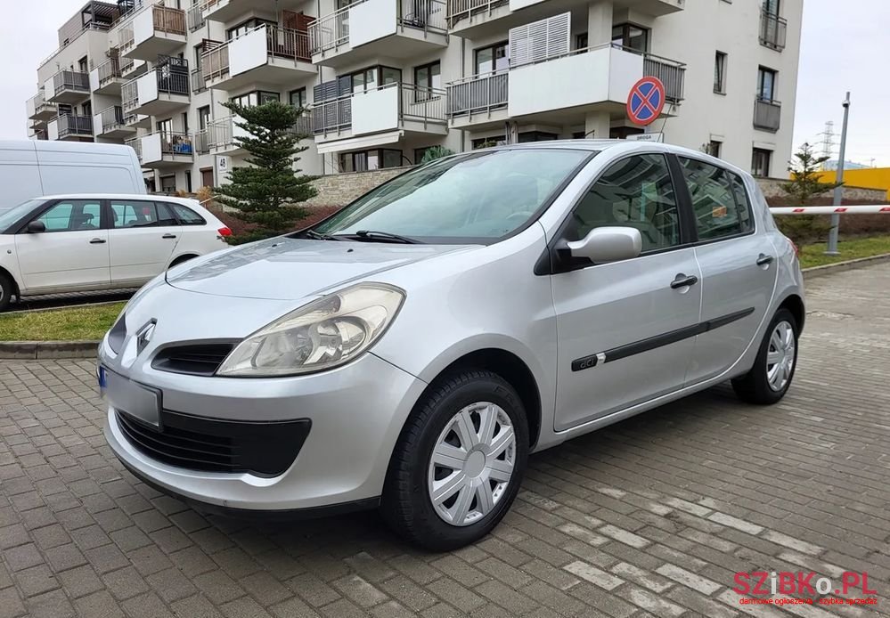2006' Renault Clio 1.5 Dci Extreme photo #3