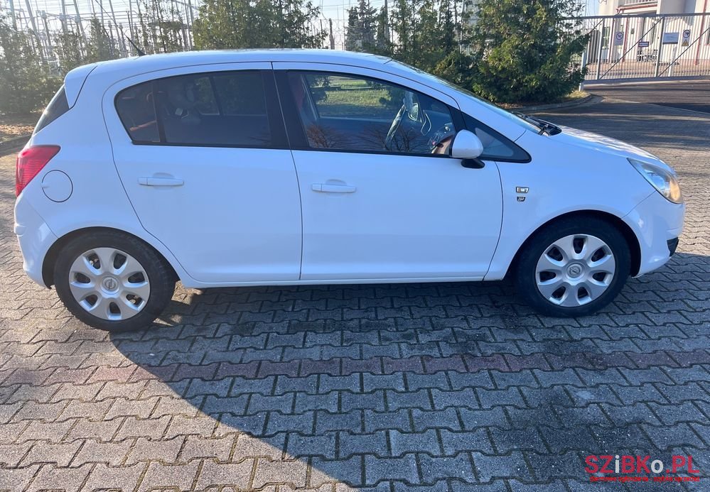 2010' Opel Corsa 1.3 Cdti 111 photo #3