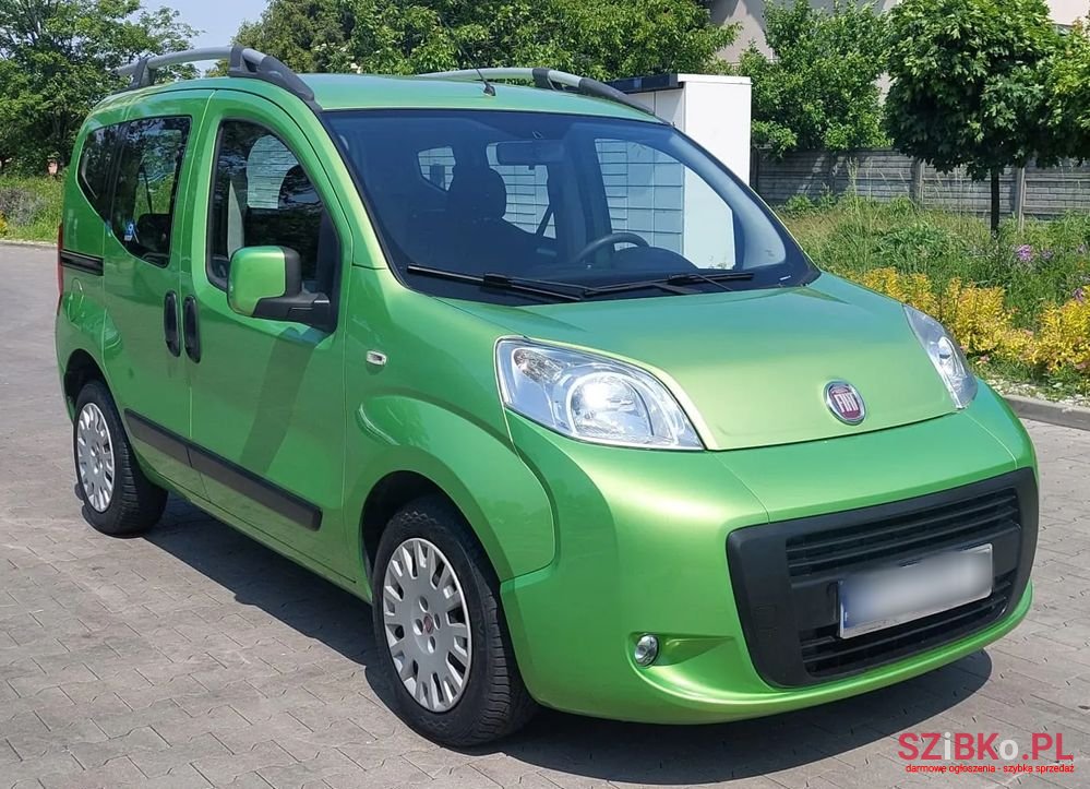 2010' Fiat Qubo photo #3