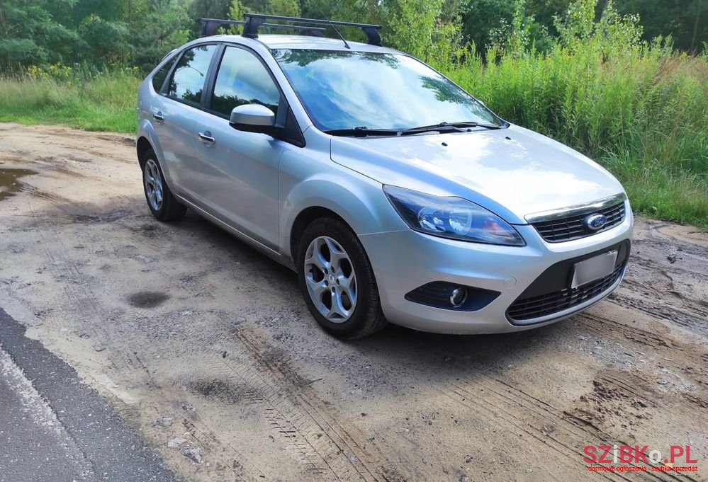 2010' Ford Focus 2.0 Trend photo #1