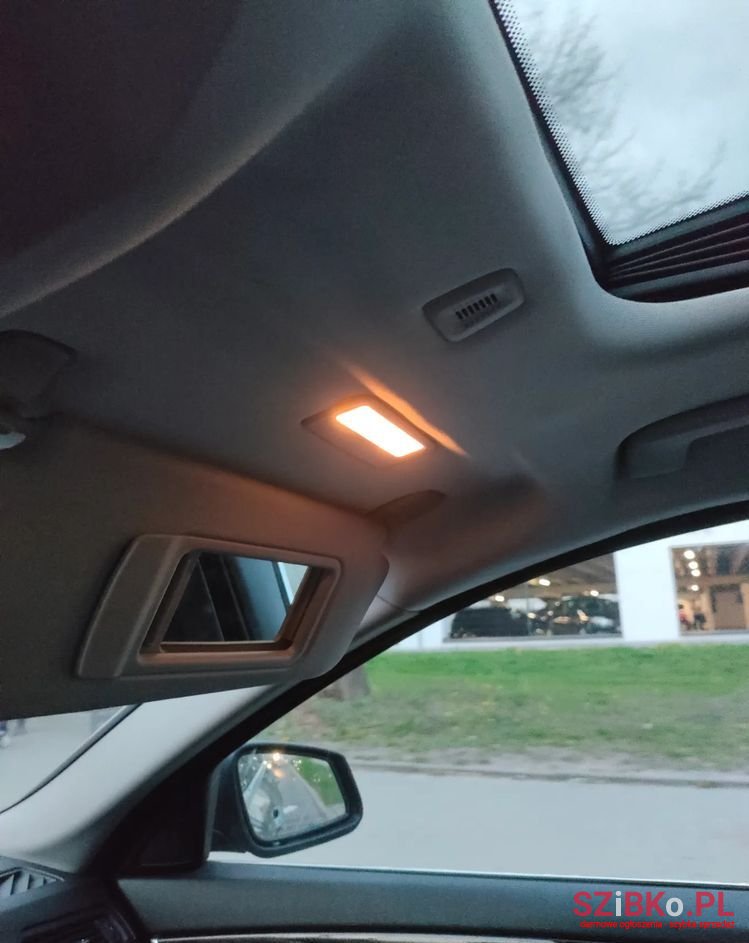 2013' BMW 5 Series 528I Xdrive photo #6