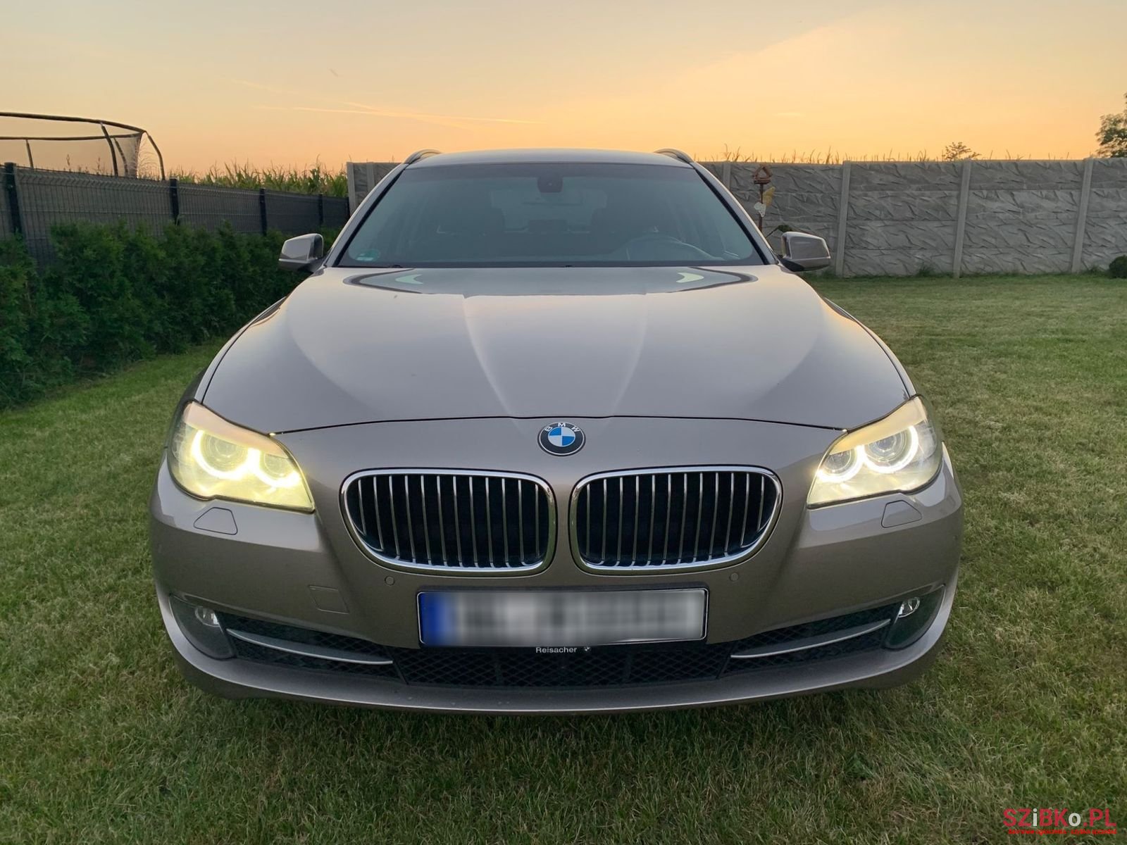 2012' BMW 5 Series photo #2