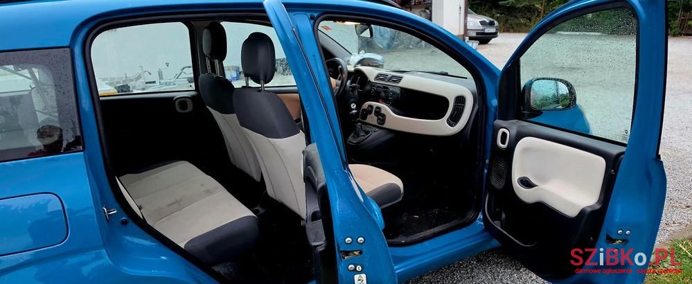 2012' Fiat Panda photo #6