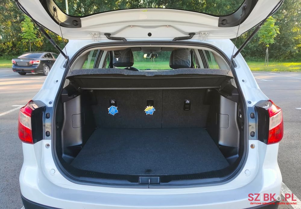 2014' Suzuki SX4 photo #6