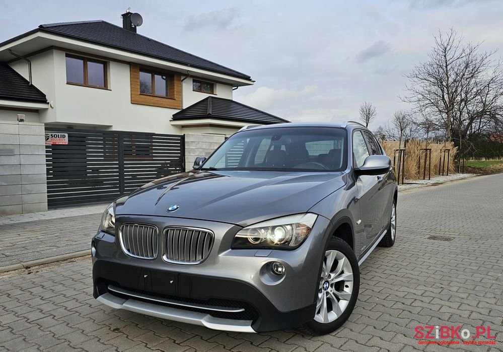 2011' BMW X1 Xdrive20D photo #1