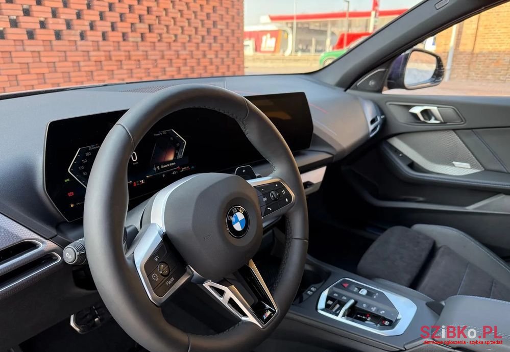 2024' BMW 1 Series 120I photo #4