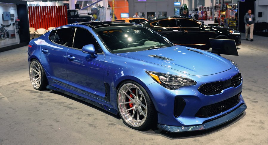 Kia Brought Two Hot Stingers And A Blacked-Out Cadenza To SEMA