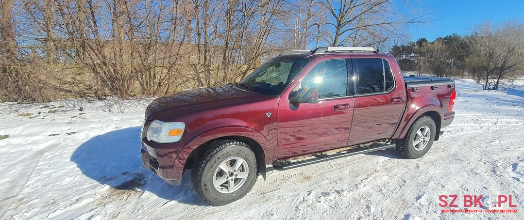 2007' Ford Explorer photo #3
