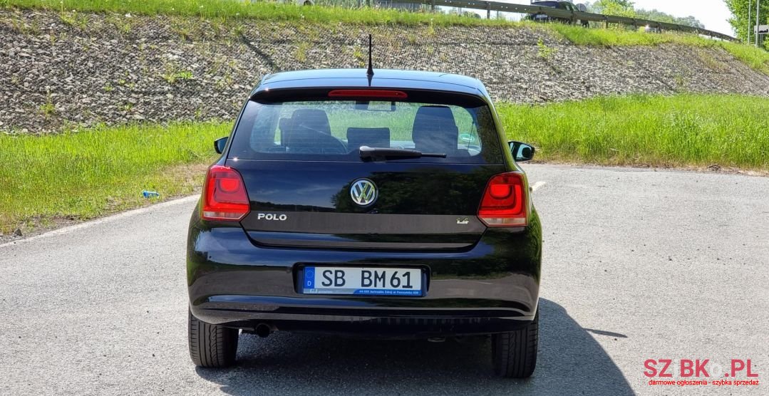 2011' Volkswagen Polo photo #6