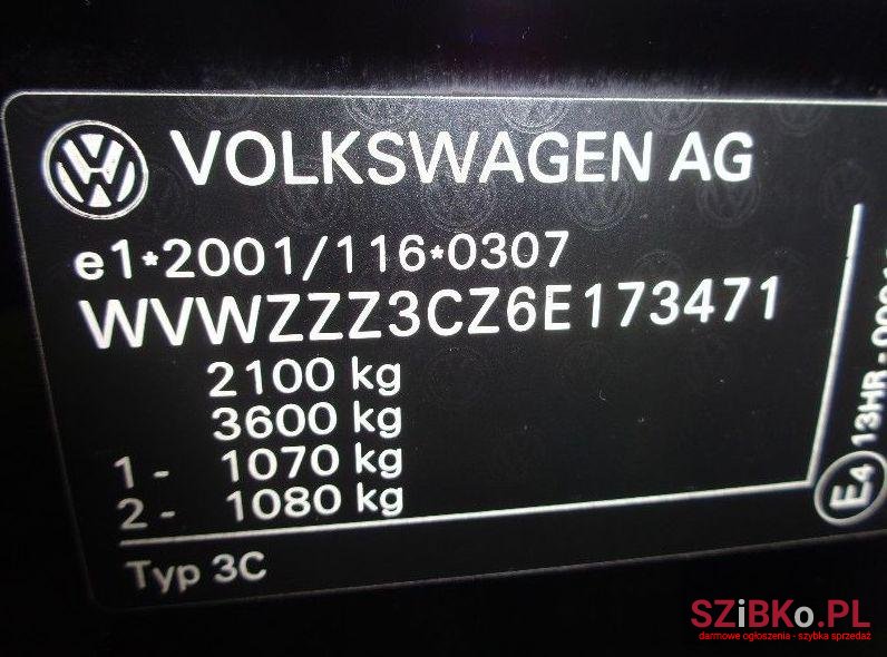 2006' Volkswagen Passat photo #4