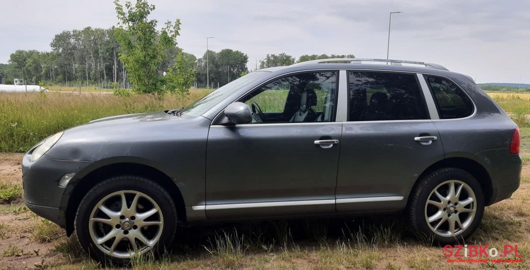 2006' Porsche Cayenne photo #3