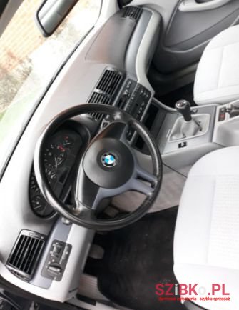 2002' BMW 316 photo #5