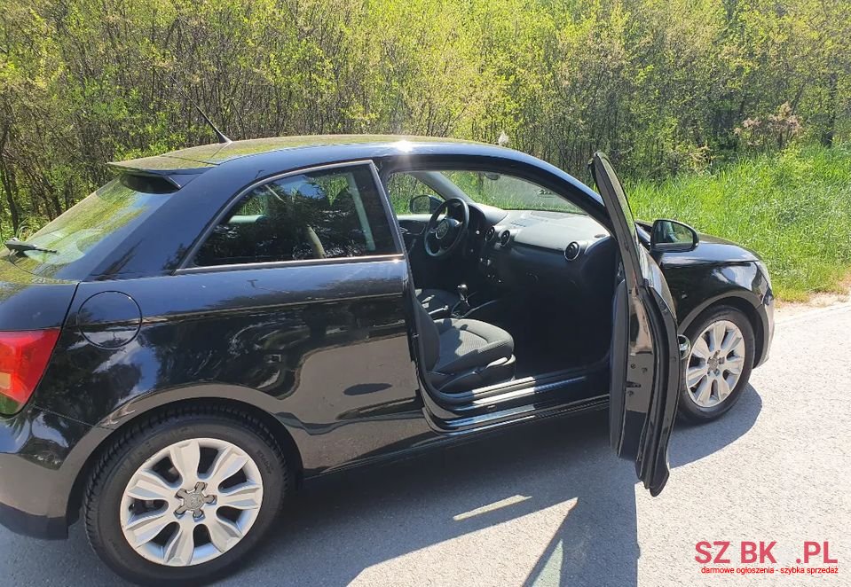 2010' Audi A1 photo #6