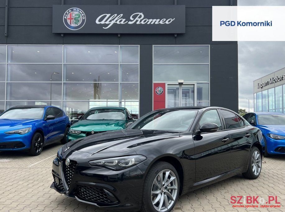 2023' Alfa Romeo Giulia photo #1