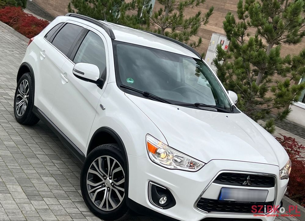 2016' Mitsubishi ASX photo #1