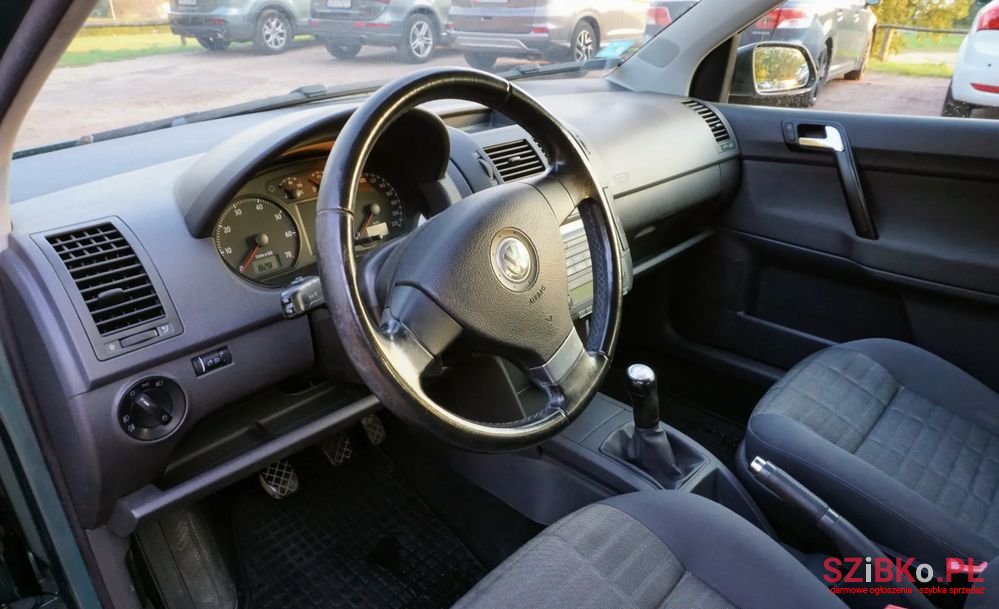 2007' Volkswagen Polo 1.6 Tour photo #3