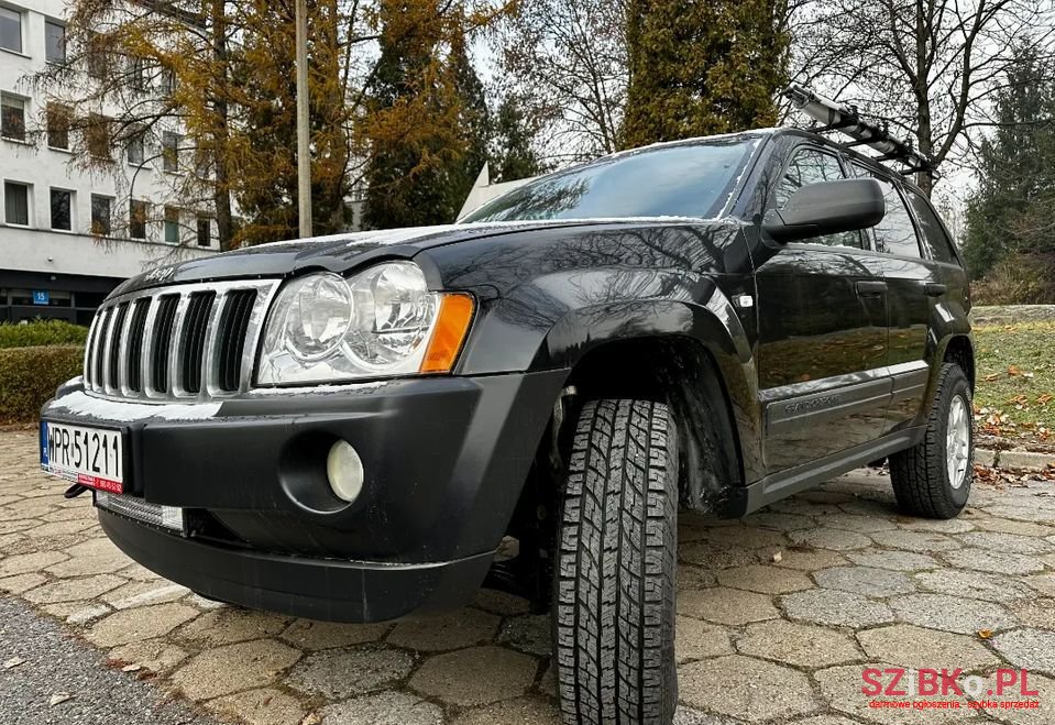 2007' Jeep Grand Cherokee photo #1