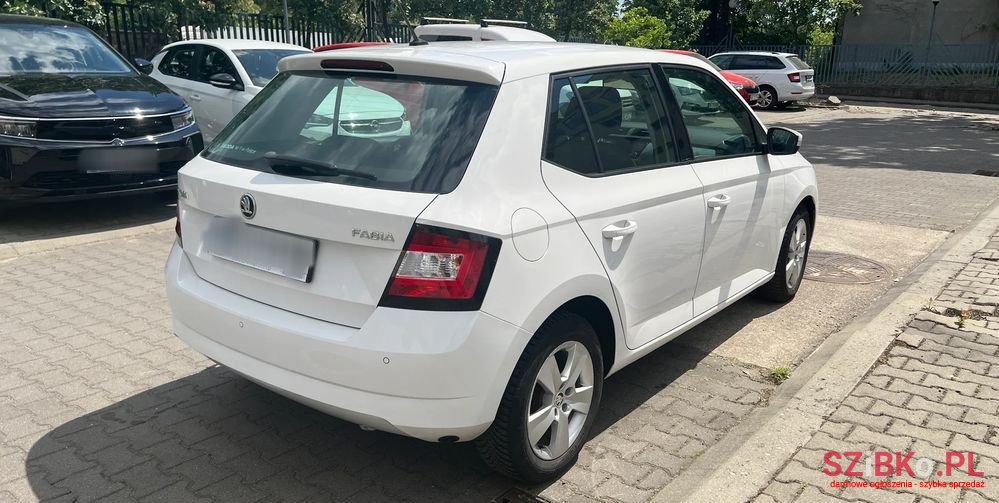 2018' Skoda Fabia 1.0 Ambition photo #5