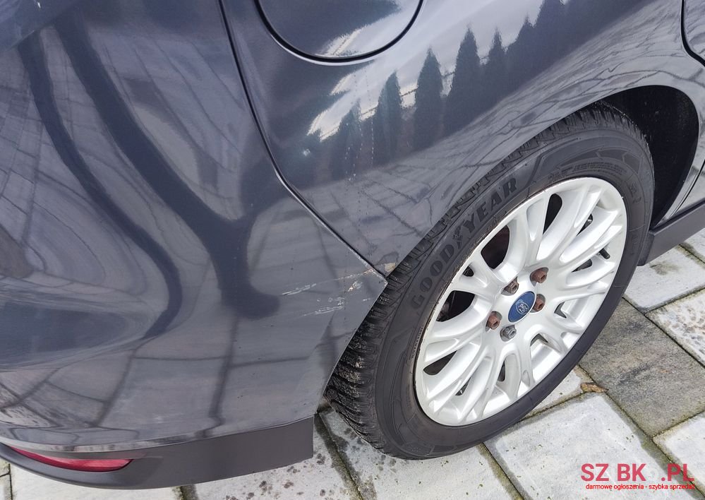 2012' Ford C-MAX Titanium photo #6