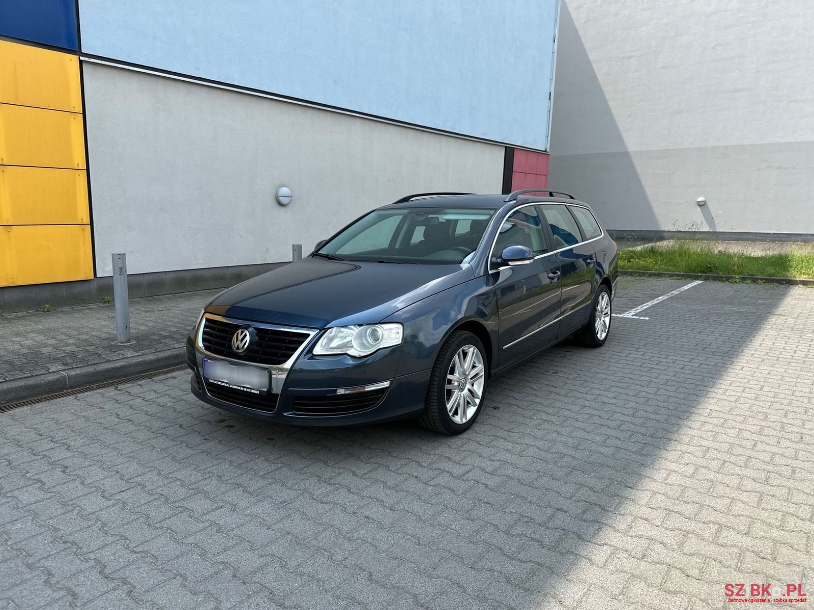 2007' Volkswagen Passat photo #2