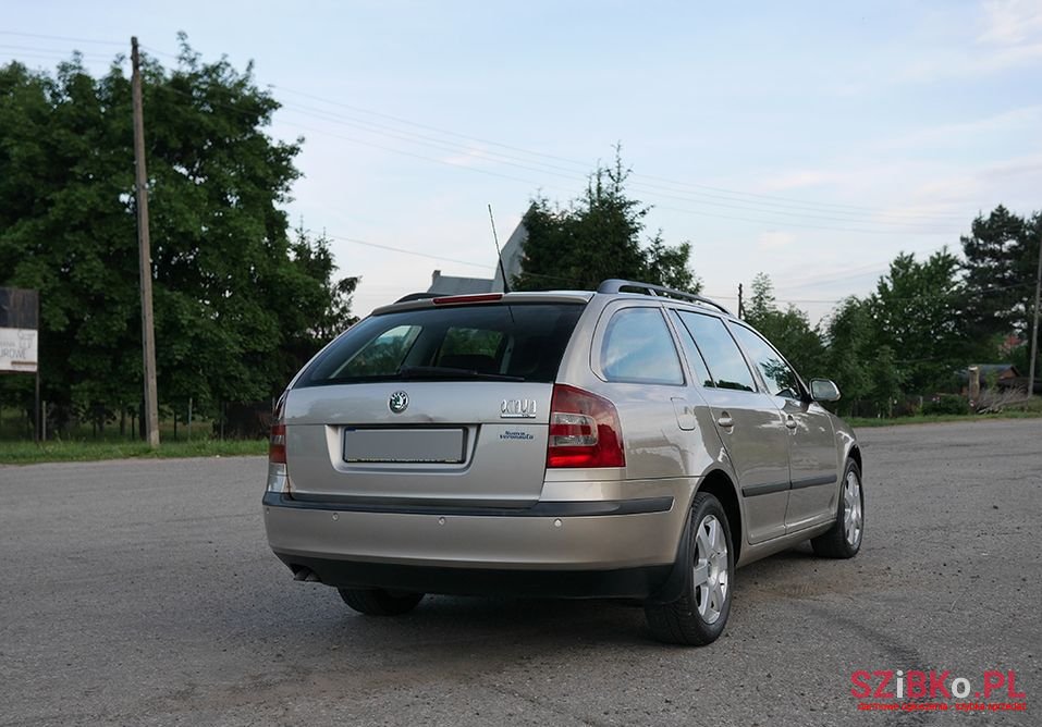 2005' Skoda Octavia photo #3