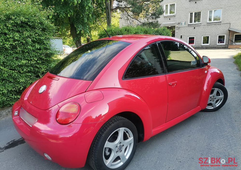 2001' Volkswagen New Beetle 2.0 photo #6