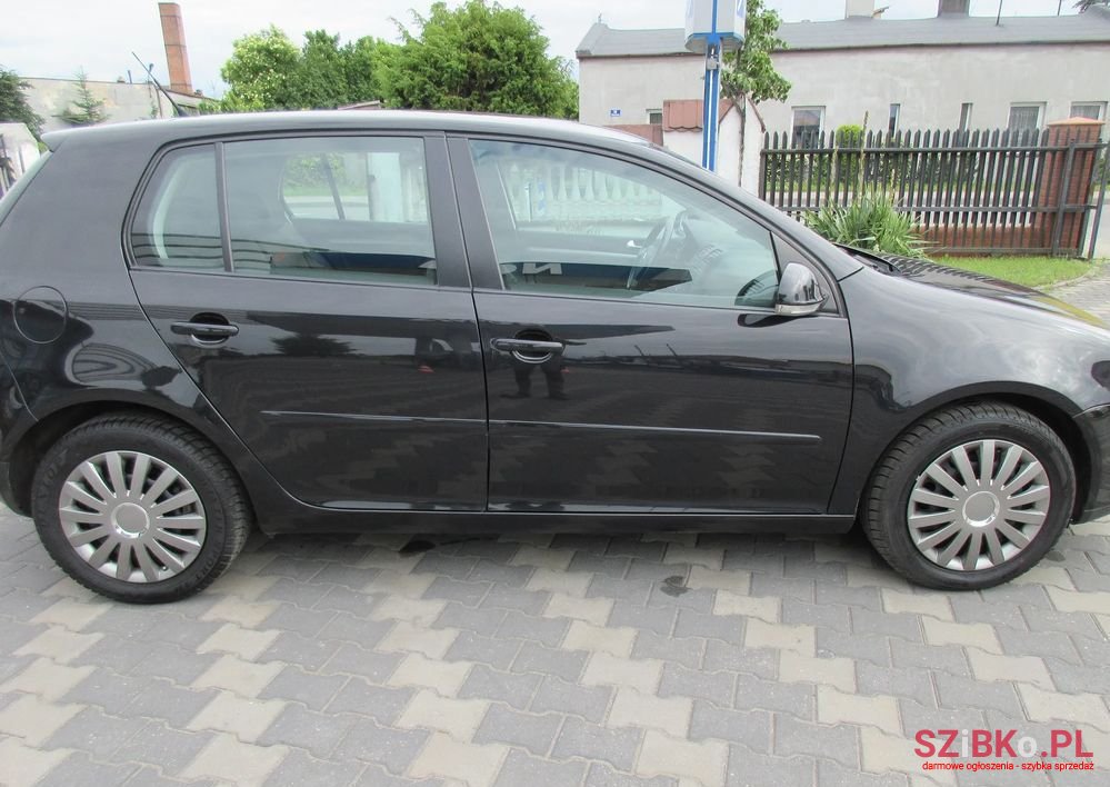 2006' Volkswagen Golf photo #6