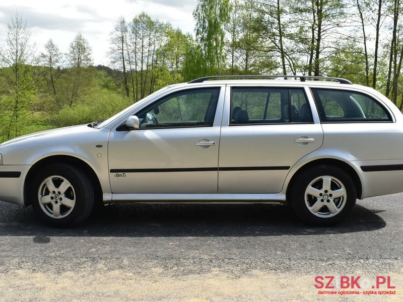 2007' Skoda Octavia photo #2