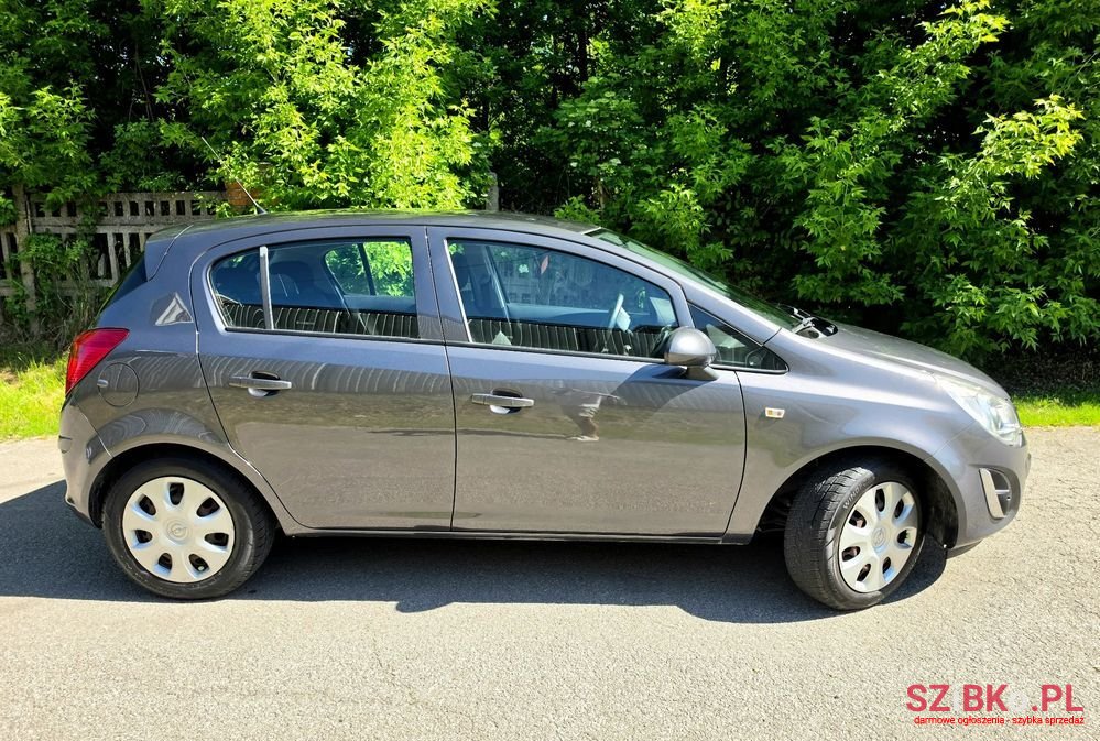 2011' Opel Corsa 1.2 16V Essentia photo #3