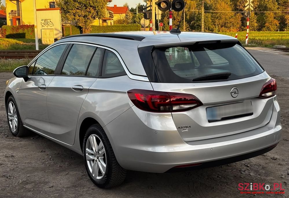 2019' Opel Astra photo #6