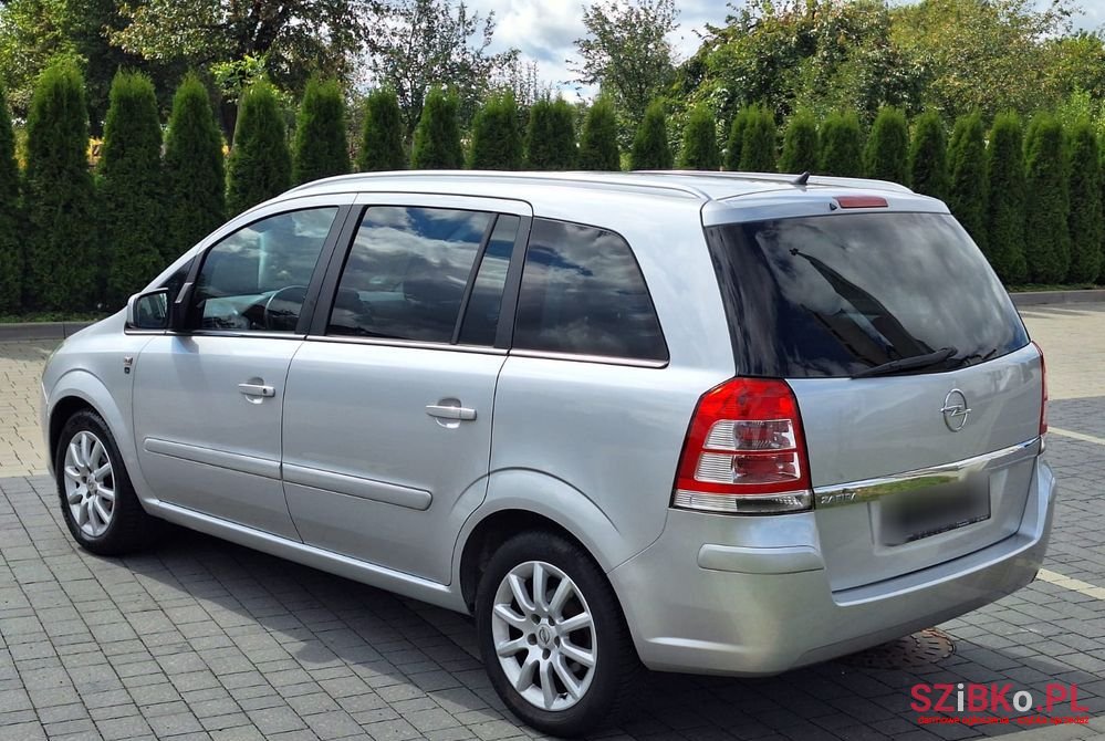 2010' Opel Zafira photo #4