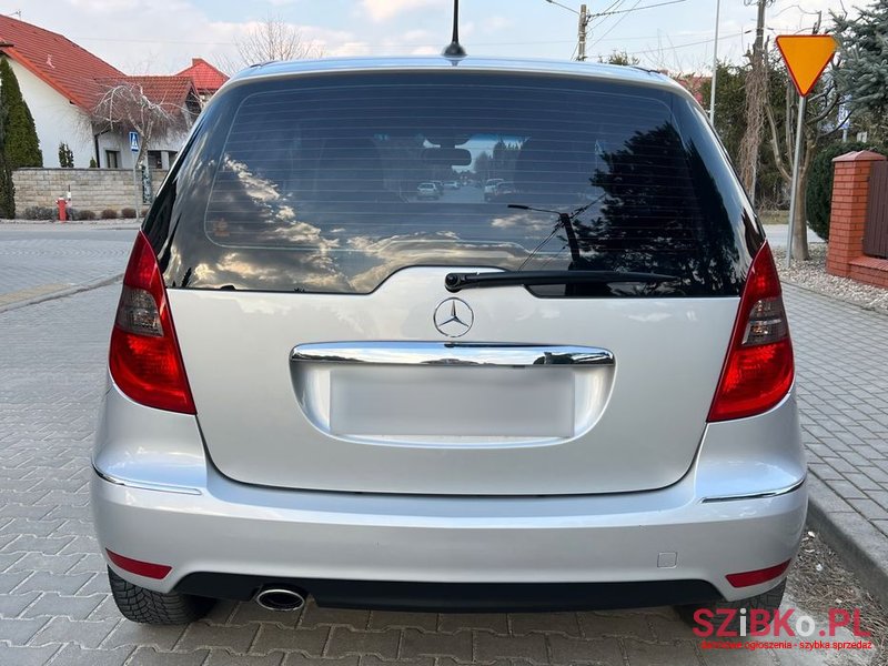 2009' Mercedes-Benz A-Class 200 Cdi Avantgarde photo #6