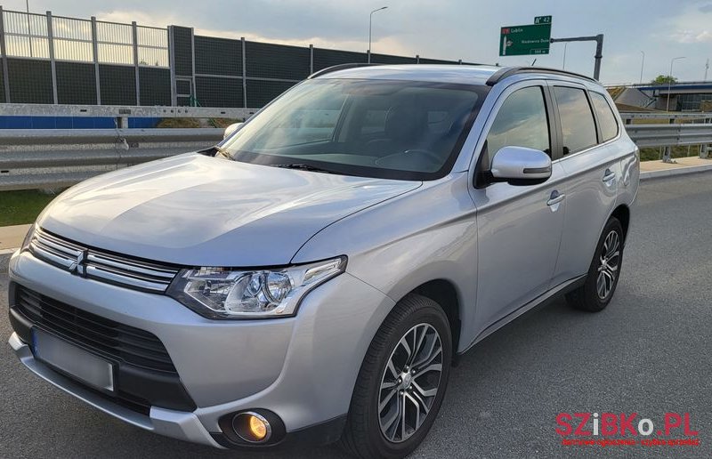 2013' Mitsubishi Outlander 2.2 Di-D 4Wd Plus photo #1