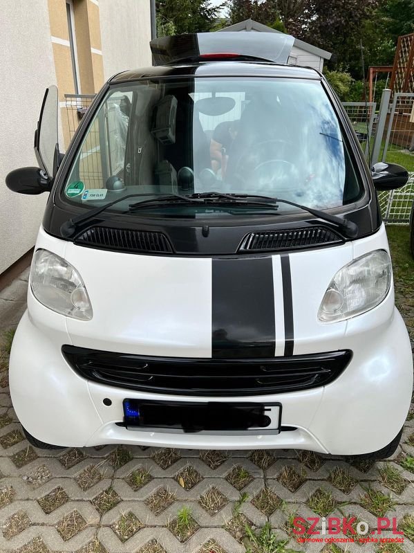 2001' Smart Fortwo photo #2