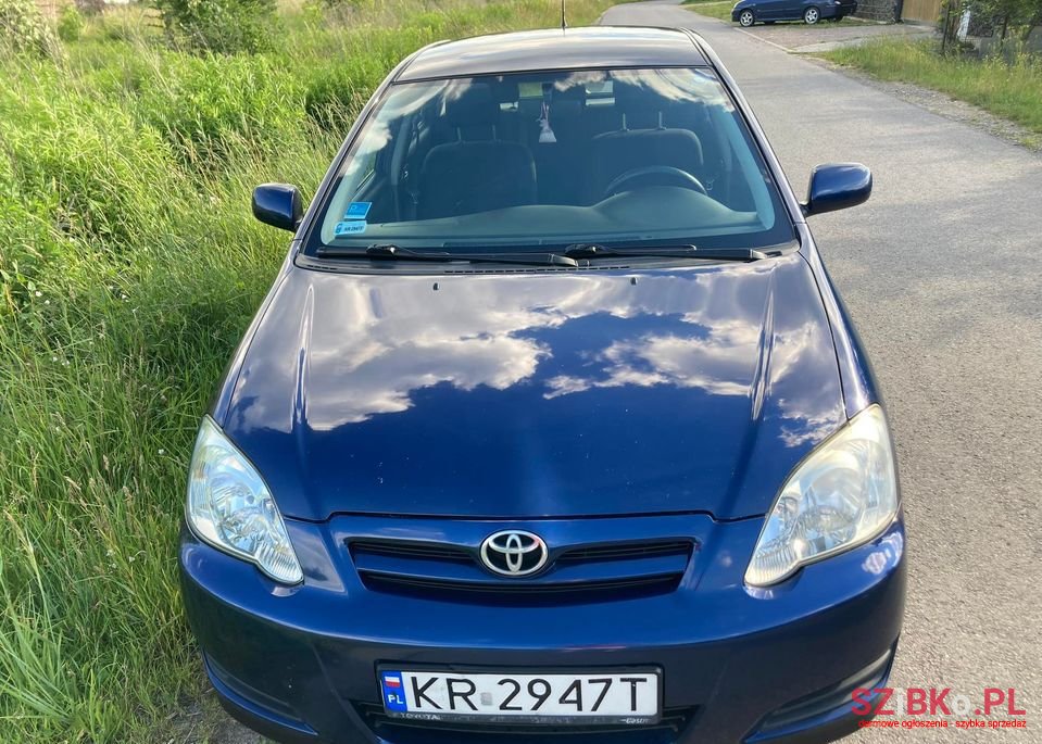 2005' Toyota Corolla photo #1