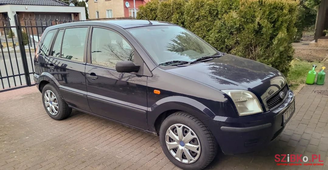 2004' Ford Fusion photo #1