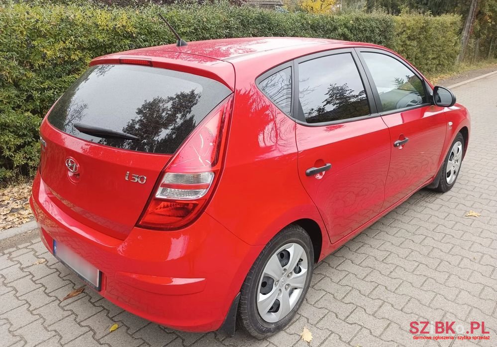 2010' Hyundai i30 1.4 Base photo #5