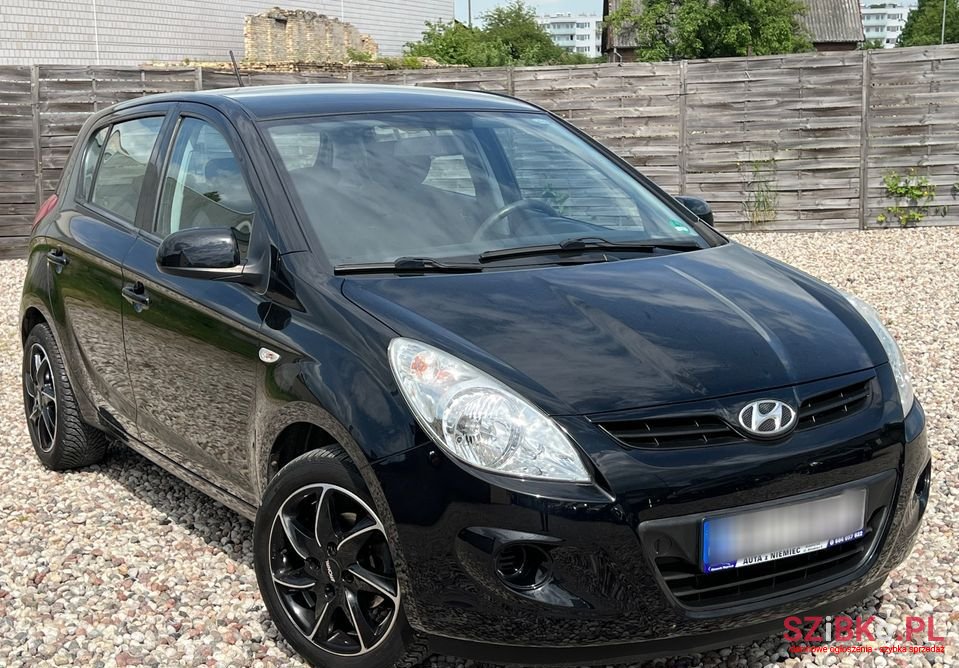 2011' Hyundai i20 photo #1