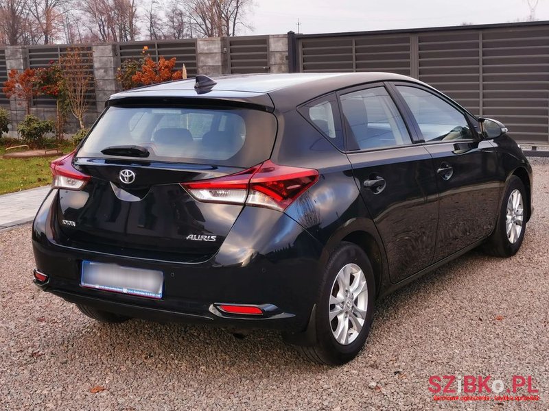 2015' Toyota Auris 1.33 Vvt-I Active photo #5