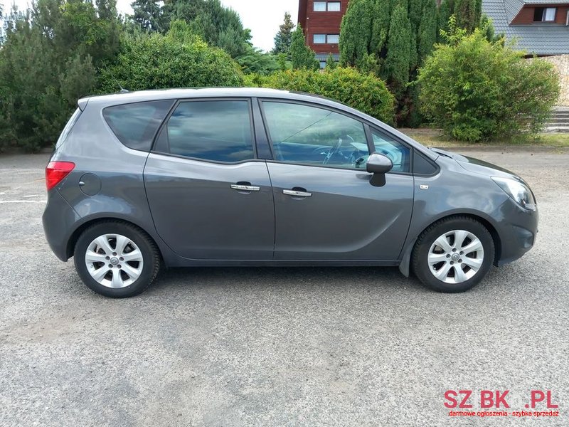 2010' Opel Meriva 1.4 T Cosmo photo #4