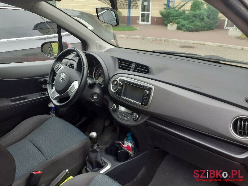 2012' Toyota Yaris photo #6