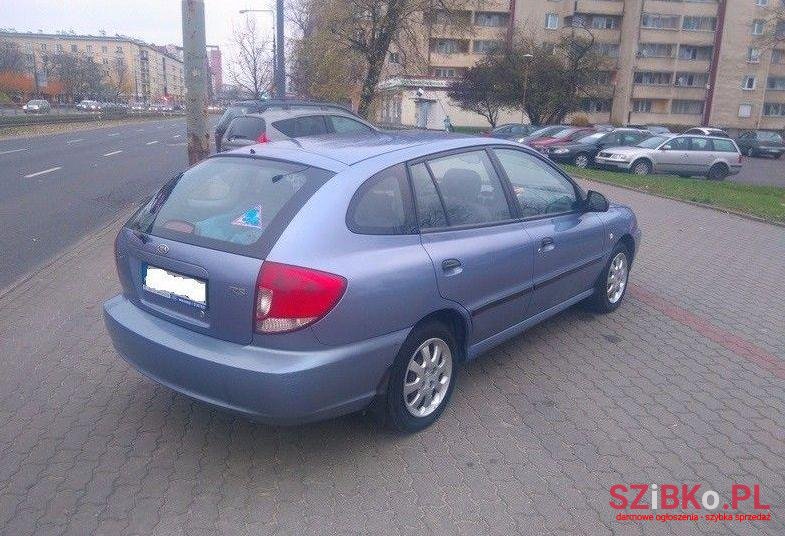 2004' Kia Rio photo #2