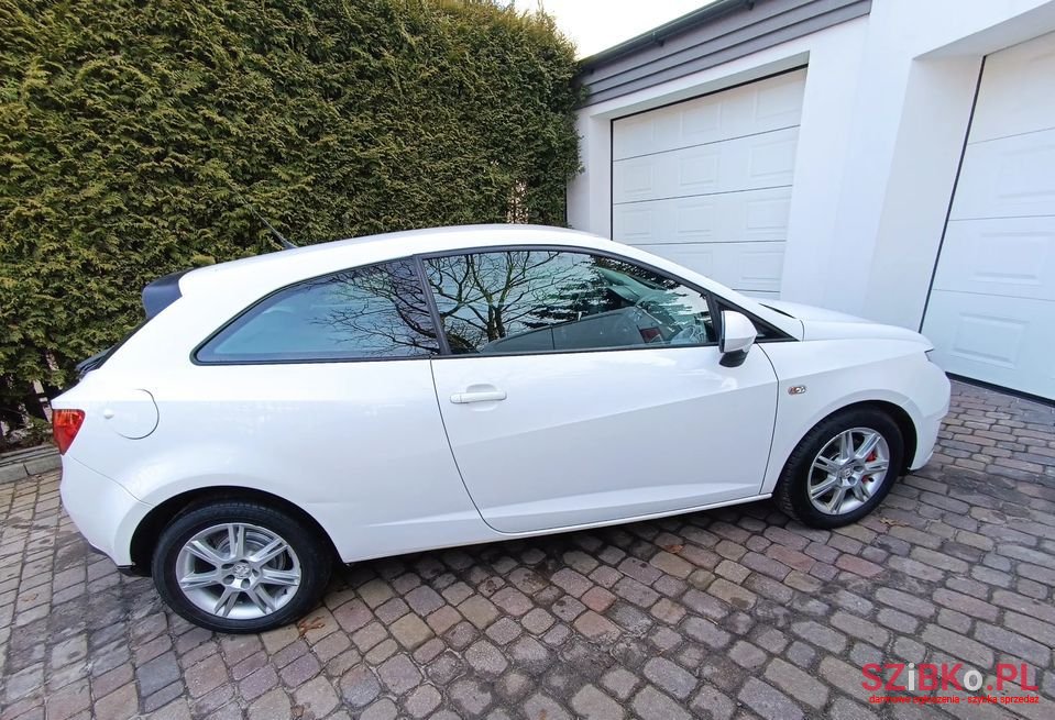 2009' SEAT Ibiza photo #5