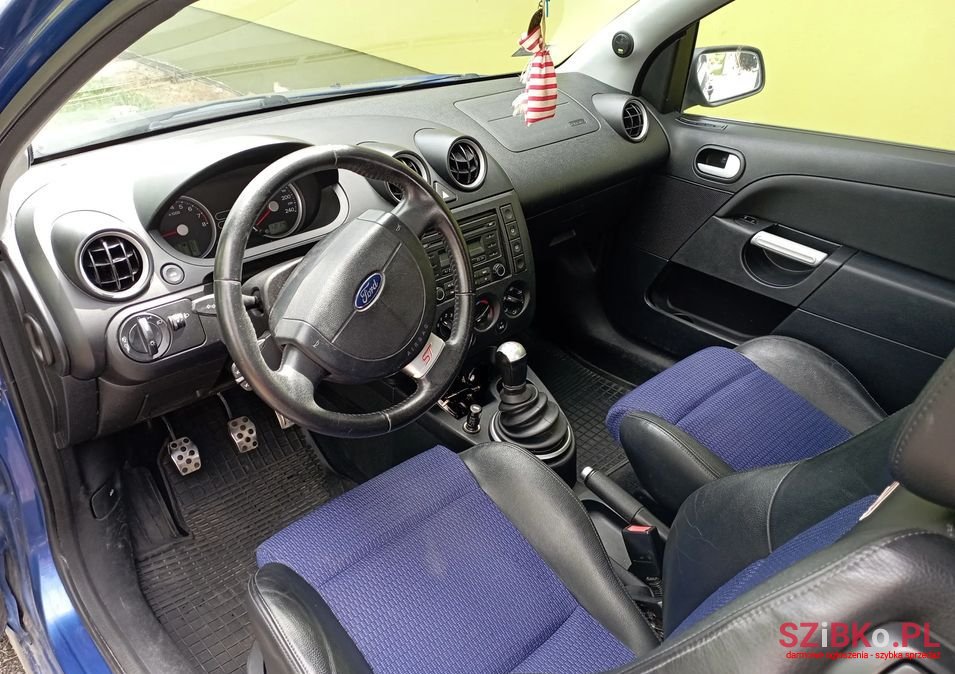 2005' Ford Fiesta photo #5