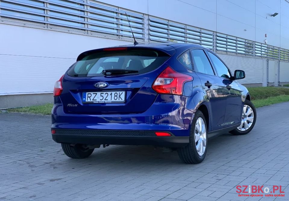 2014' Ford Focus photo #3