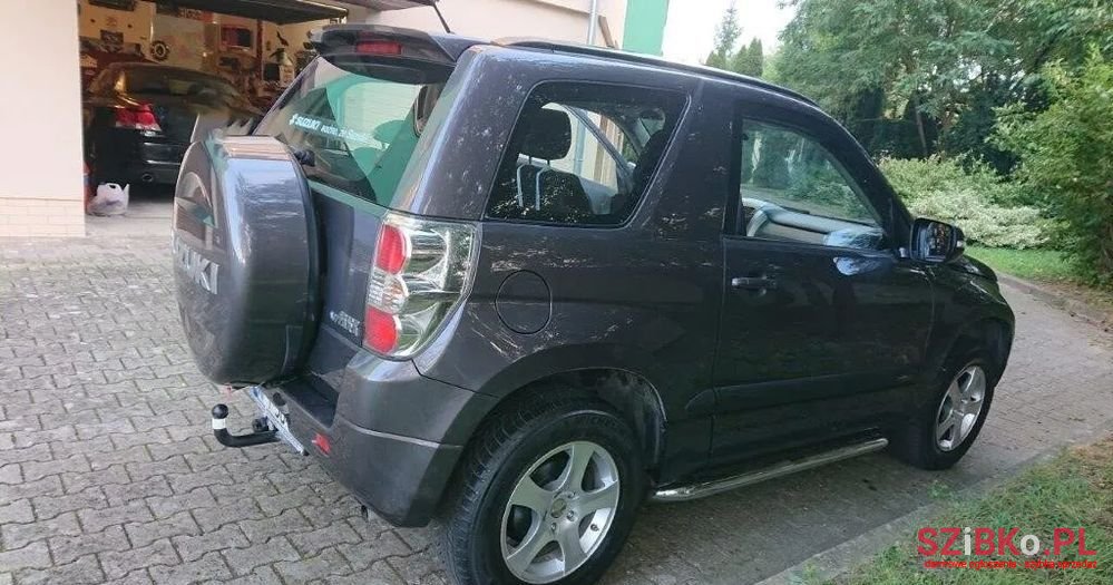 2009' Suzuki Grand Vitara 1.6 photo #5