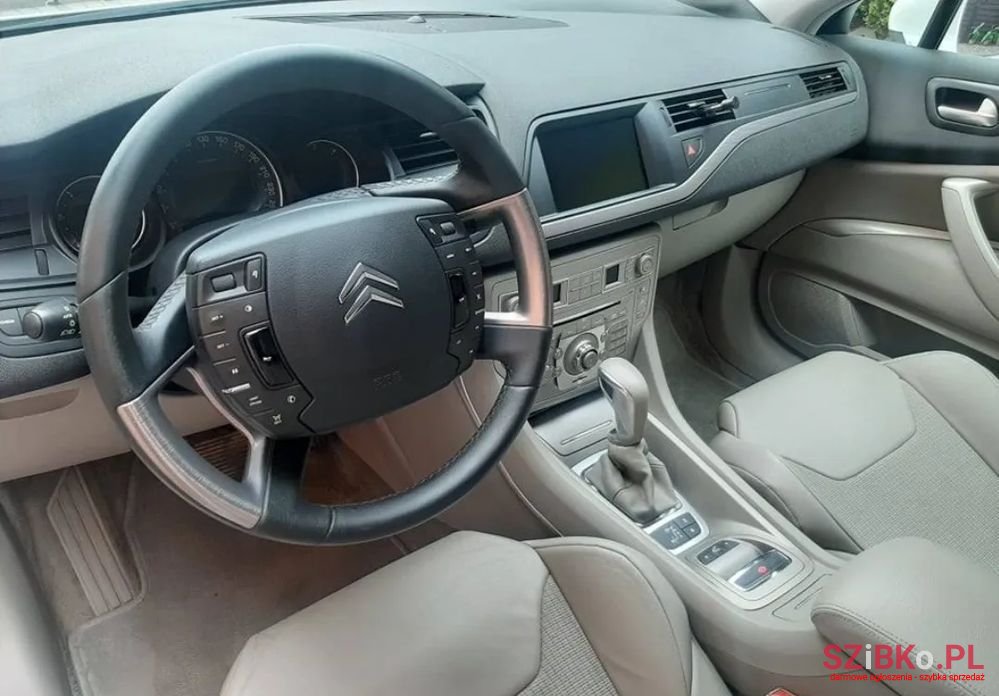 2011' Citroen C5 photo #2